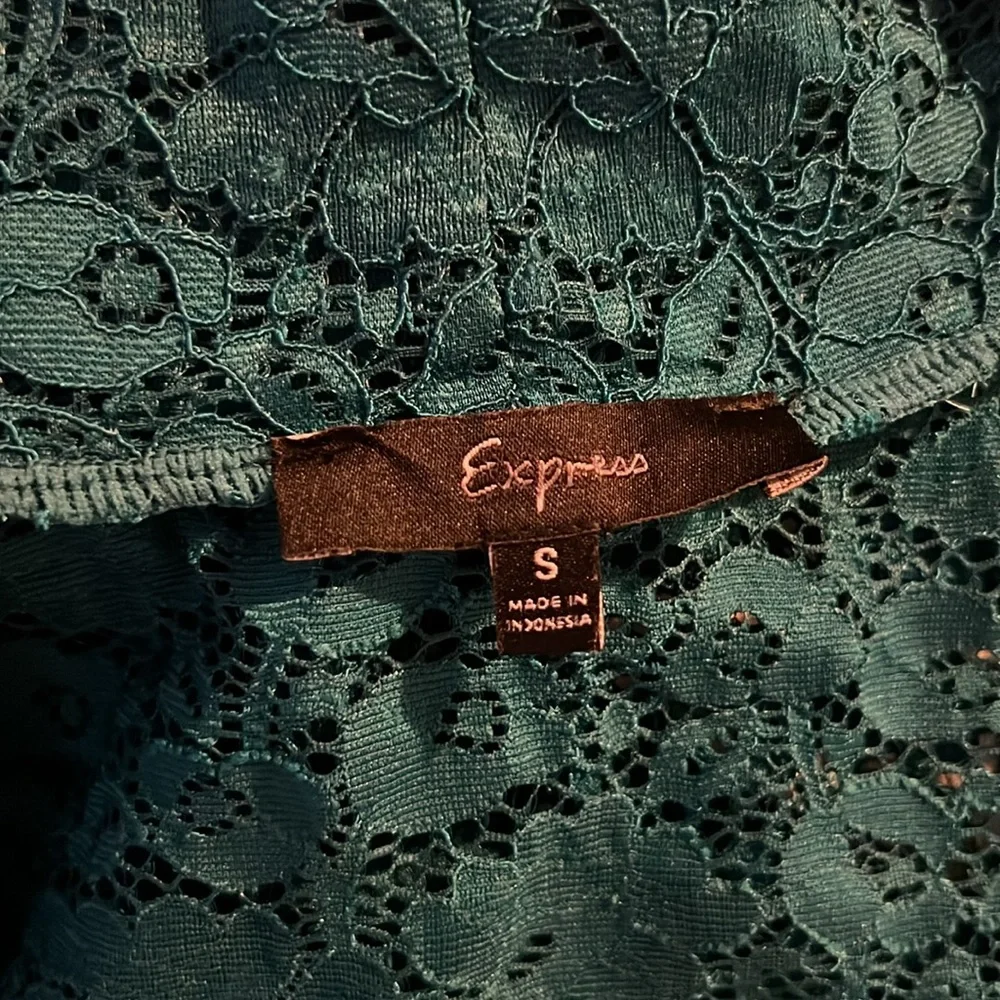 Lace top - Picture 7 of 7